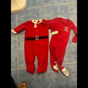 Lot of 2 Baby Santa holiday sleepies one pieces  6-9 months the Place